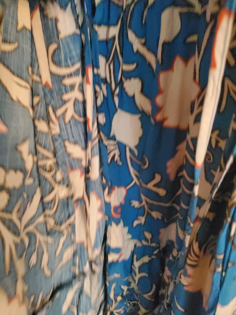 Knox Rose Blue Floral Wrap Dress with Cream Accents - Picture 5 of 12